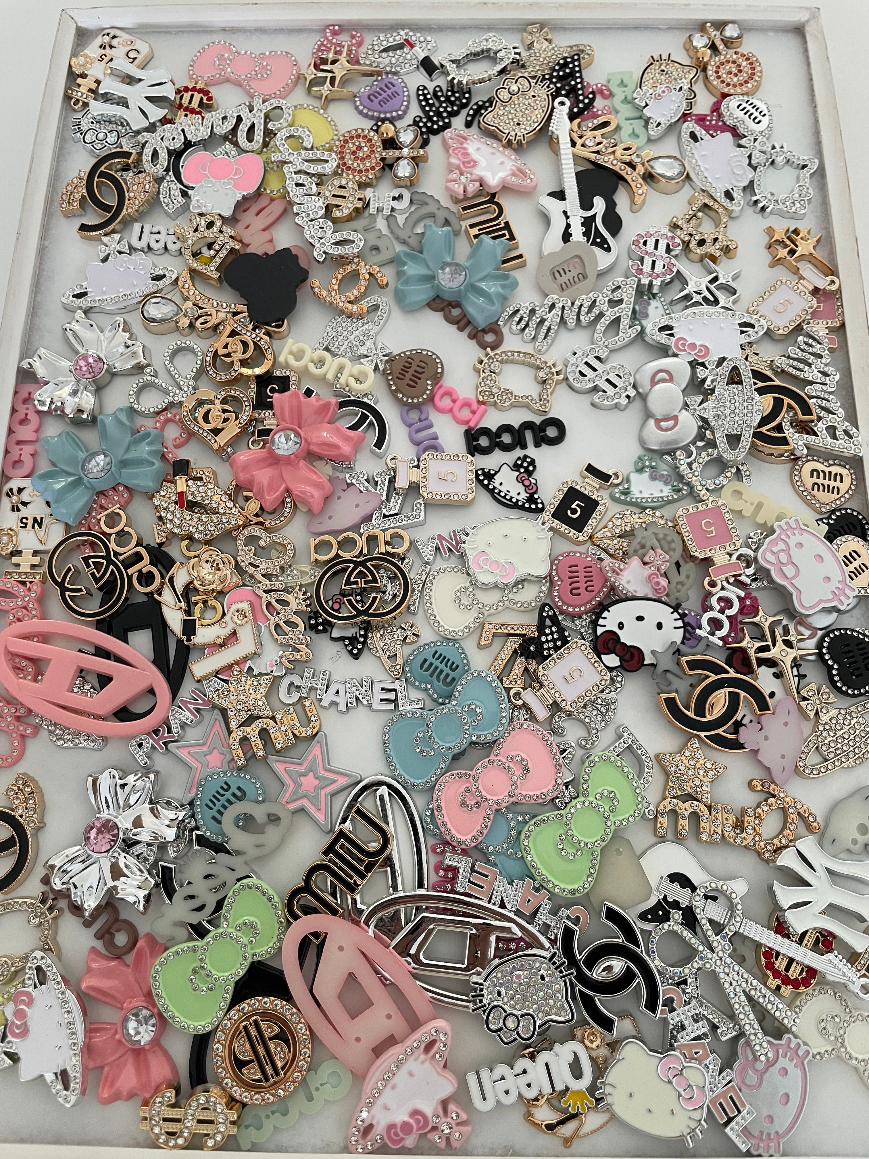Junk mixed charms 30 for £10